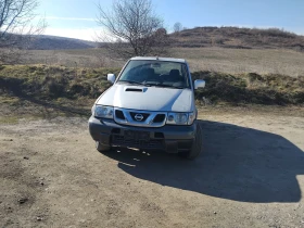 Nissan Terrano 3.0TDi156к 4?4 7м., снимка 2