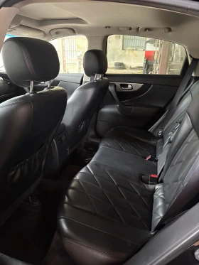 Infiniti QX70 | Mobile.bg    7