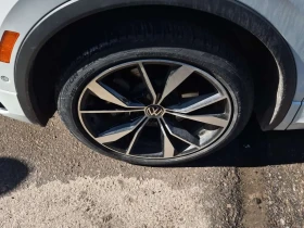 VW Tiguan  HIGHLINE R LINE /2 ключа/Панорама/подгрев/Памет - 18700 € / 36574.02 лв. - 88736776 17