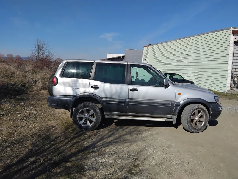 Nissan Terrano 3.0TDi156к 4?4 7м., снимка 8 - Автомобили и джипове - 49103303