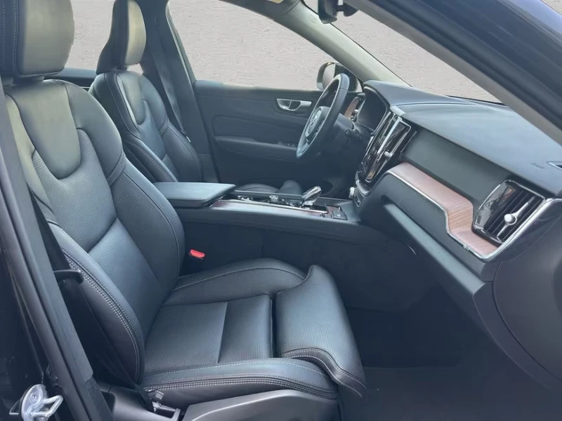 Volvo XC60 2.0B4/197HP/PANO/CAM/LED/ACC/DIGI/KLESS/162g, снимка 13 - Автомобили и джипове - 51416890