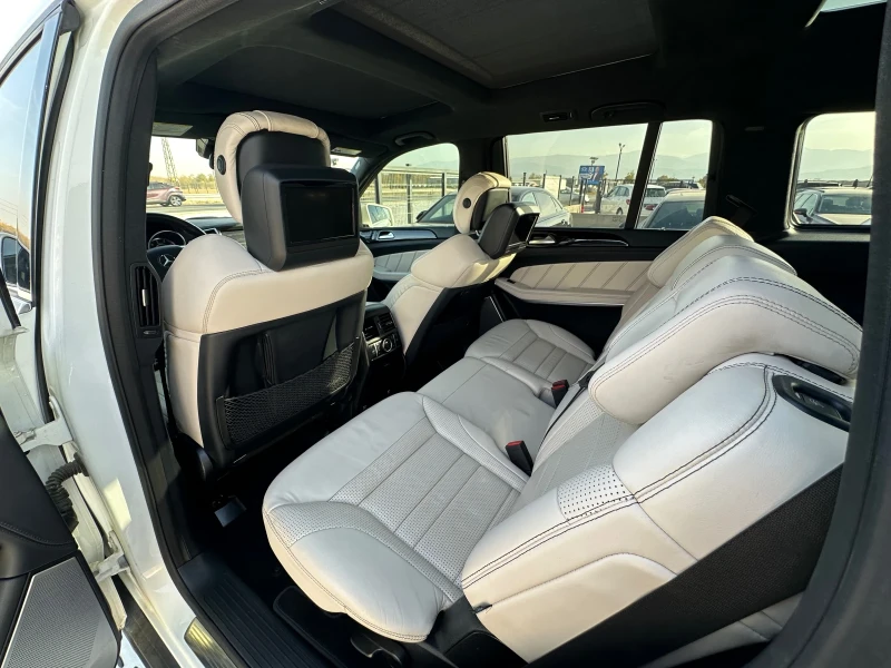 Mercedes-Benz GL 63 AMG DESIGNO* B&O* Night-Vision* 360-cam* Distronic* , снимка 7 - Автомобили и джипове - 52325381