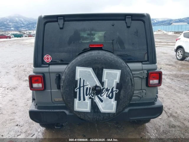 Jeep Wrangler  - изображение 8