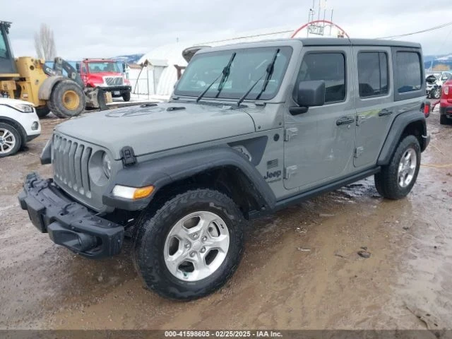 Jeep Wrangler  - изображение 2