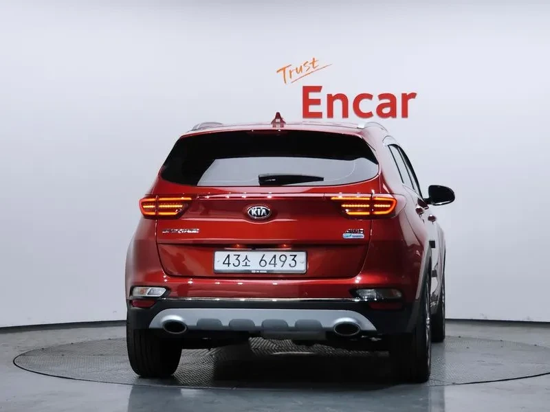 Kia Sportage 2.0 CRDi 4WD, снимка 4 - Автомобили и джипове - 54276702