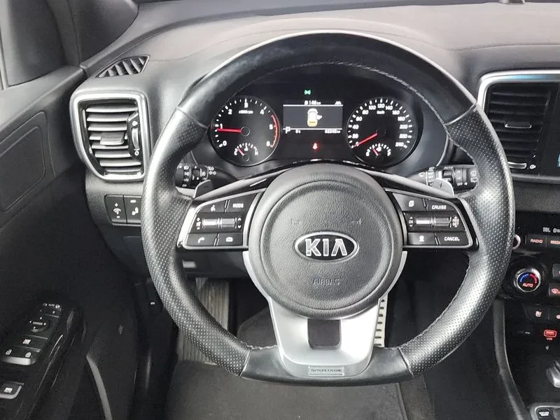 Kia Sportage 2.0 CRDi 4WD, снимка 13 - Автомобили и джипове - 54276702