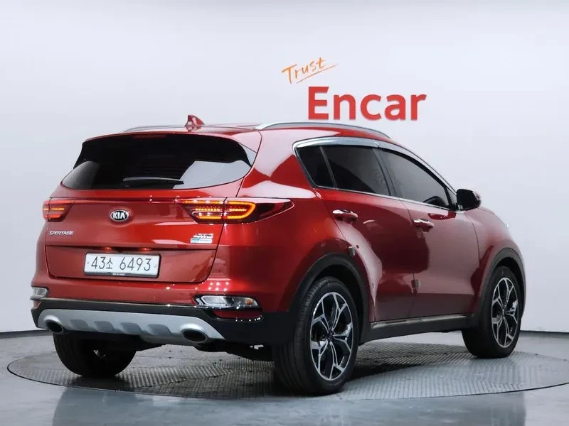 Kia Sportage 2.0 CRDi 4WD, снимка 2 - Автомобили и джипове - 54276702