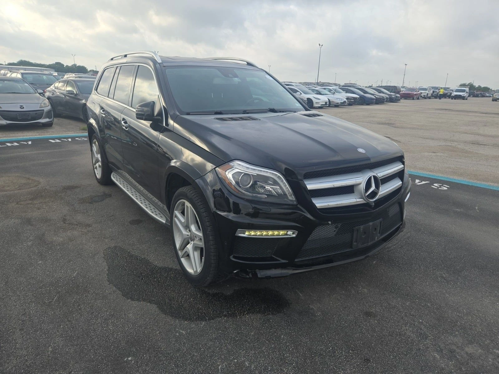 Mercedes-Benz GL 500 AMG* 7МЕСТА* ОБДУХ* ПАНО* МАСАЖ* LANE ASSIST* KEYL - изображение 3