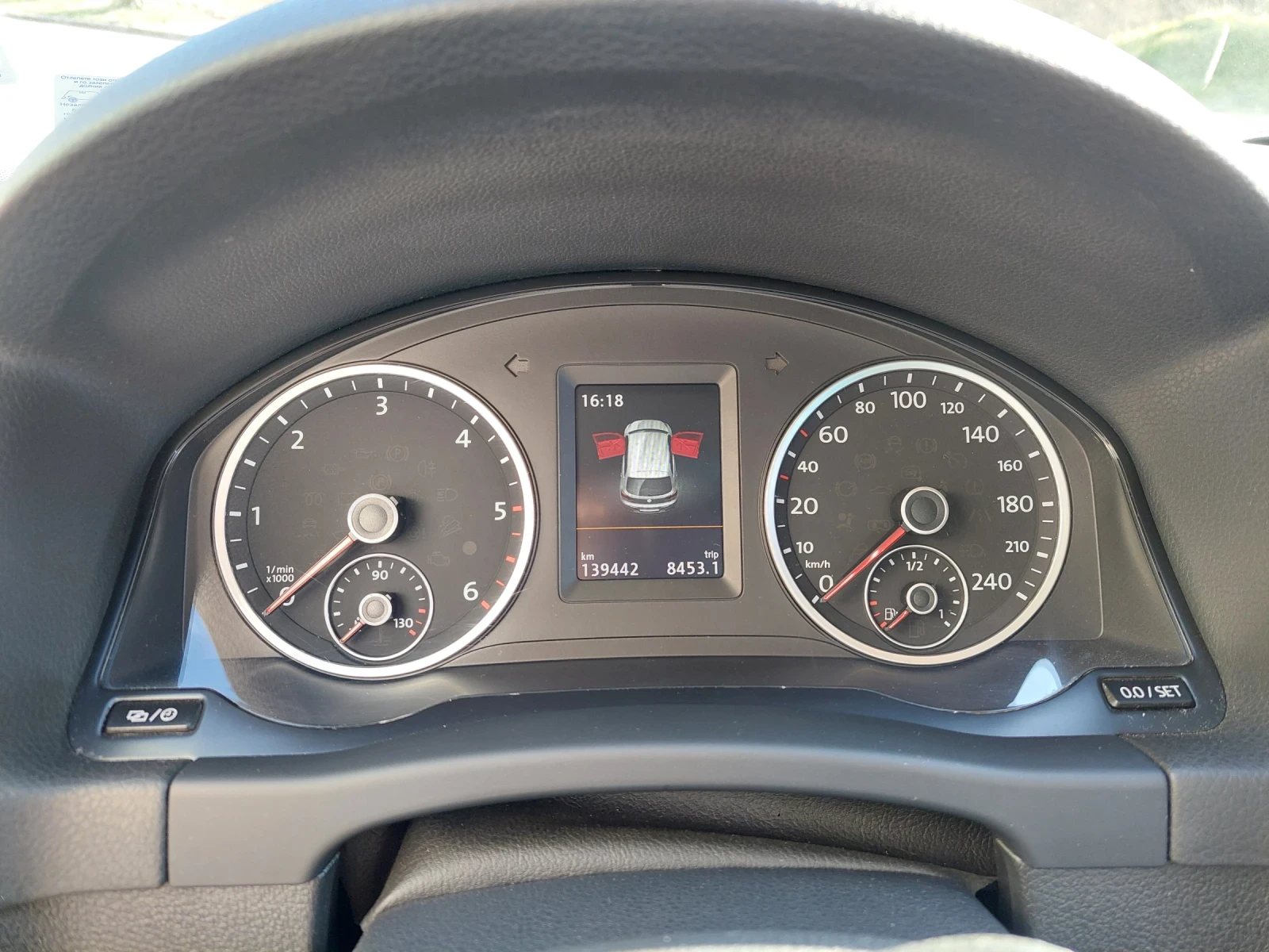 VW Tiguan 2.0 TDI/ AVTOMAT DSG/ 4x4/ Face lift/ Led/ Navi - изображение 9