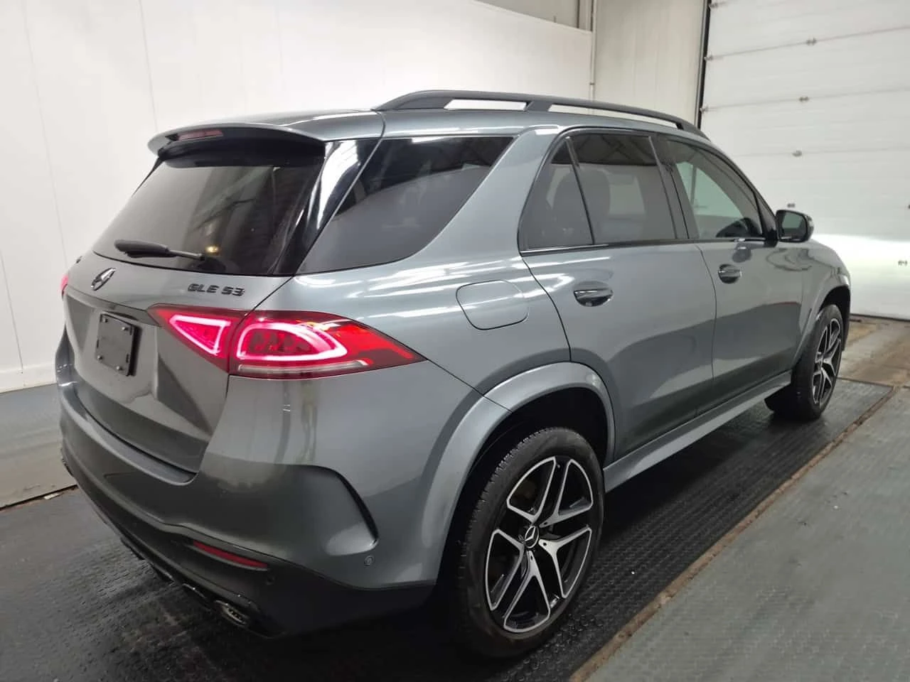 Mercedes-Benz GLE 53 4MATIC AMG | PANO | HUD | 360 | KEYLESS | ПОДГРЕВИ, снимка 3 - Автомобили и джипове - 53928100