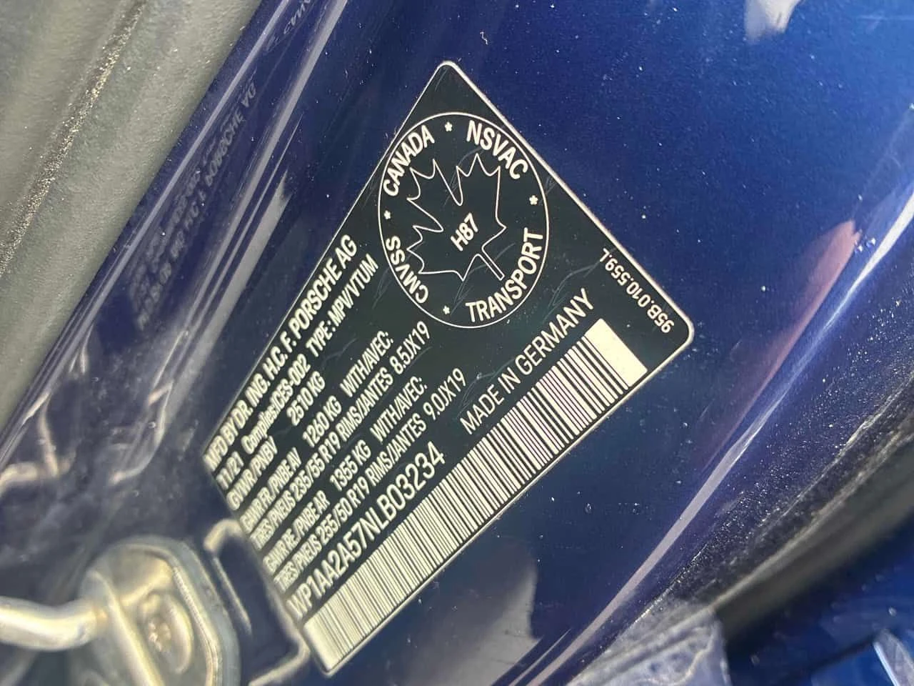 Porsche Macan  | AWD | ОБДУХВАНЕ | ДВА КЛЮЧА | CARFAX, снимка 16 - Автомобили и джипове - 53950851