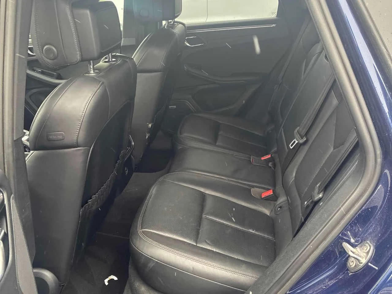 Porsche Macan  | AWD | ОБДУХВАНЕ | ДВА КЛЮЧА | CARFAX, снимка 11 - Автомобили и джипове - 53950851