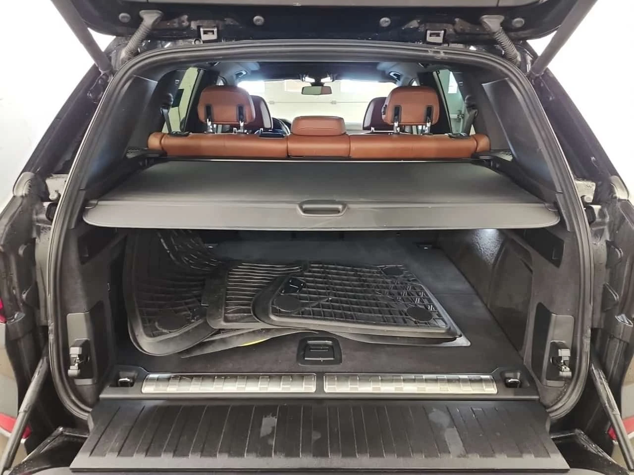 BMW X5 XDRIVE45E| HUD| 360| PANO| AMBIENT| CARFAX, снимка 13 - Автомобили и джипове - 53970862