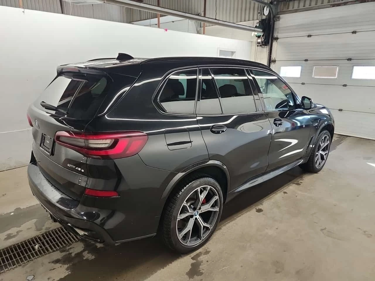 BMW X5 XDRIVE45E| HUD| 360| PANO| AMBIENT| CARFAX, снимка 3 - Автомобили и джипове - 53970862