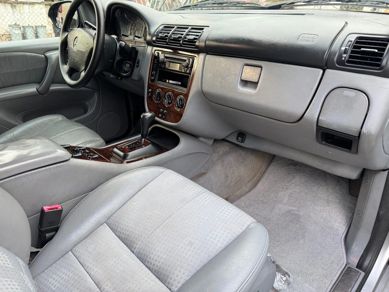 Mercedes-Benz ML 270 CDI Avtomat, снимка 15 - Автомобили и джипове - 54159393