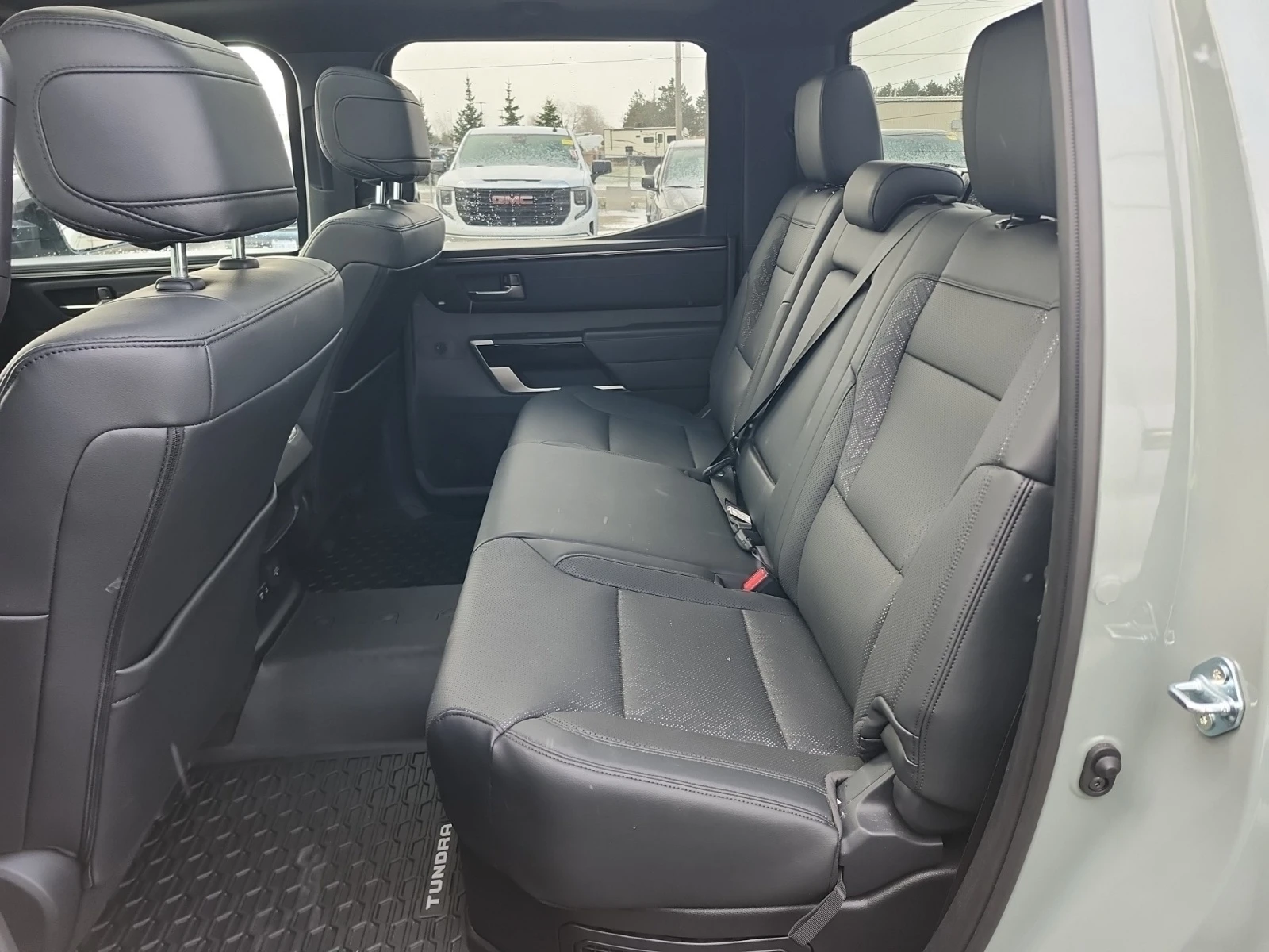 Toyota Tundra HYBRID LIMITED * * CARFAX * * ���� ������ * *  | Mobile.bg � ����������� 8