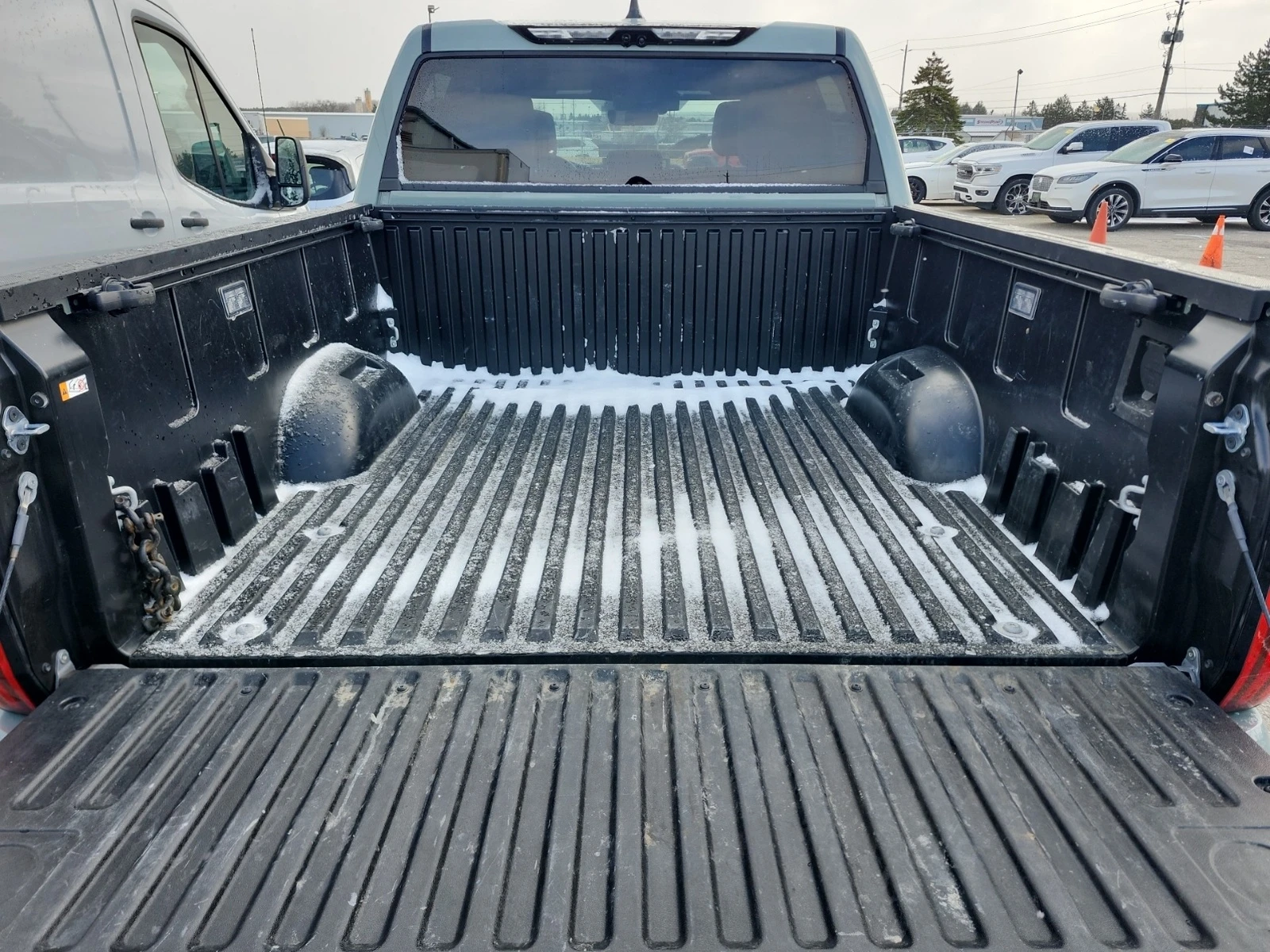 Toyota Tundra HYBRID LIMITED * * CARFAX * * ���� ������ * *  | Mobile.bg � ����������� 9