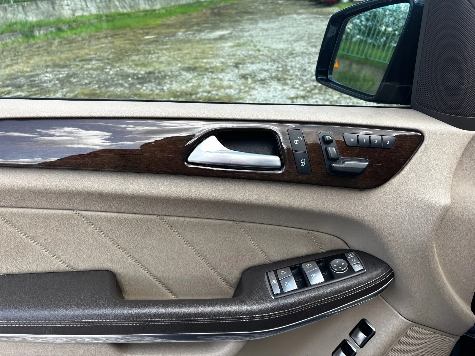 Mercedes-Benz GL 350 AMG PACK БЕЗ ЩЕТИ , снимка 8 - Автомобили и джипове - 54693298