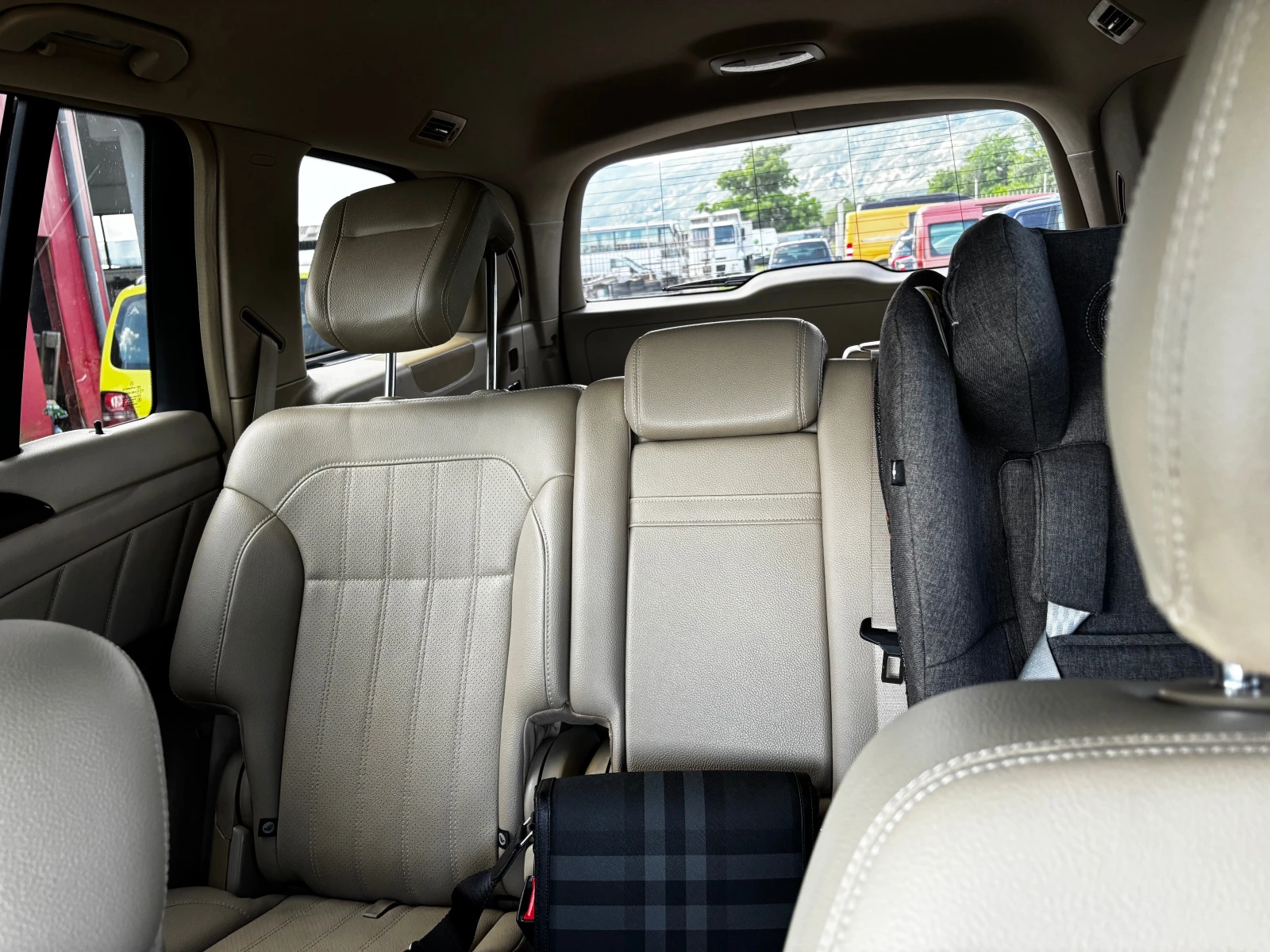 Mercedes-Benz GL 350 AMG PACK БЕЗ ЩЕТИ , снимка 9 - Автомобили и джипове - 54693298