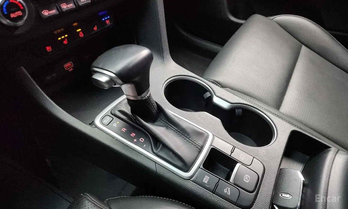 Kia Sportage AWD| LANE ASSIST| ПОДГРЕВ| КАМЕРА| , снимка 9 - Автомобили и джипове - 54776988