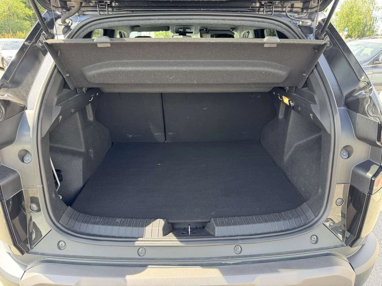 Dacia Duster 1.2Tce 130 k.c. 4x4, снимка 11 - Автомобили и джипове - 55692292