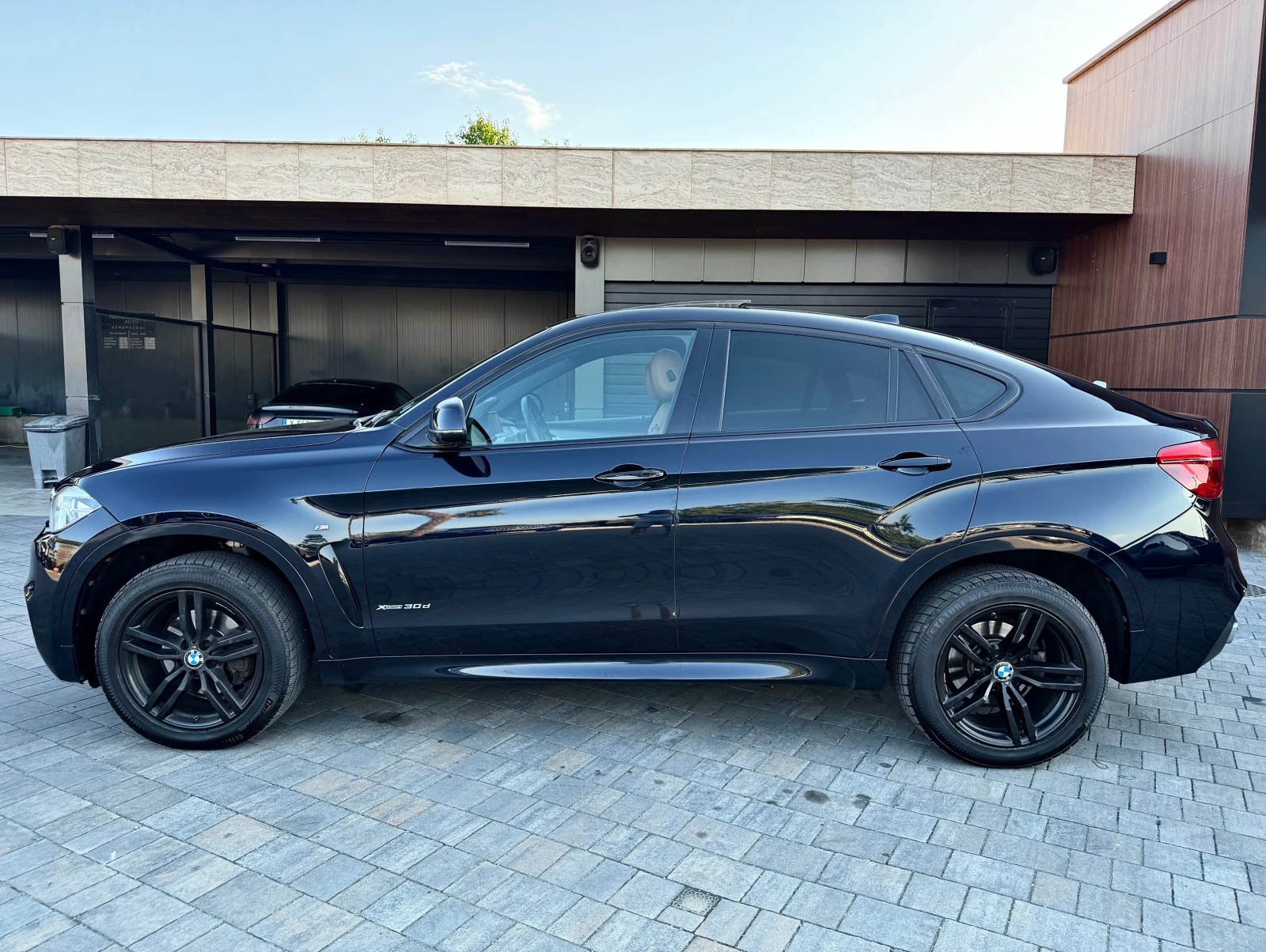 BMW X6 30d M-Paket #PODGREV#Cam360#LED#harman#HUD#KeyLes#, снимка 7 - Автомобили и джипове - 56156297