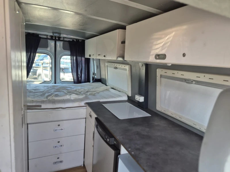 Renault Master Camper, снимка 13 - Бусове и автобуси - 52164777