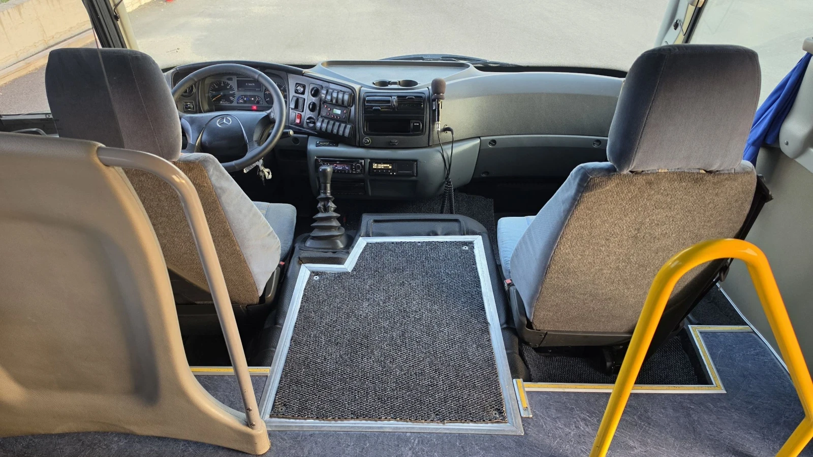 Mercedes-Benz Tourino 30 местен Стъклопакет Webasto, снимка 15 - Бусове и автобуси - 55675168