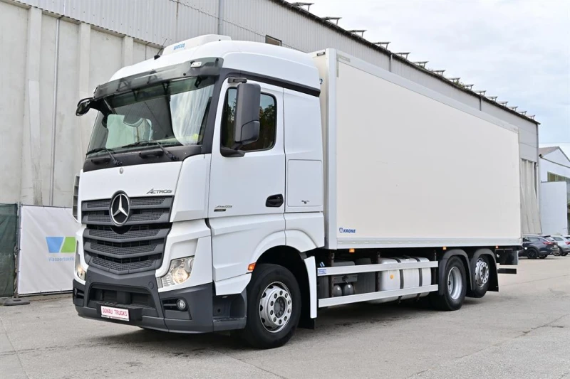 Mercedes-Benz Actros 2545 падащ борд Dhollandia, теглич