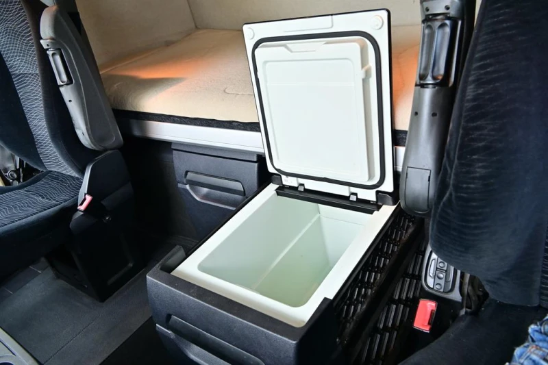 Mercedes-Benz Actros 2545 падащ борд Dhollandia, теглич, снимка 17 - Камиони - 52465268