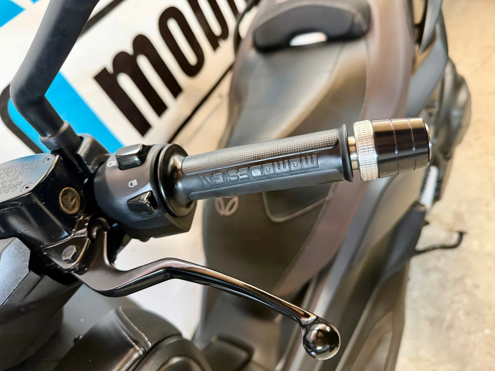 Yamaha X-max 400i ABS MOMO DESIGN !!!, снимка 10 - Мотоциклети и мототехника - 54244058