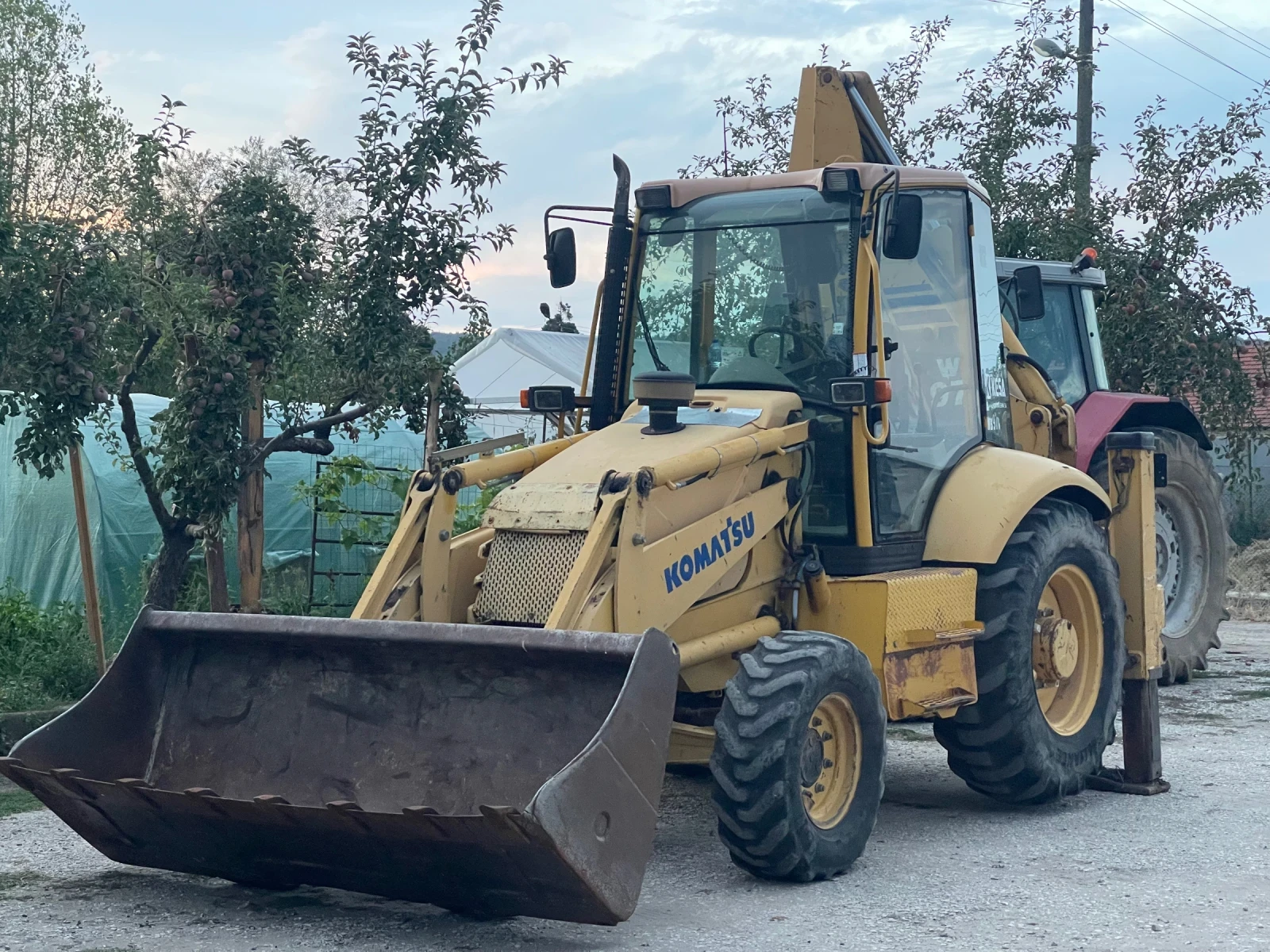 Багер Komatsu WB 97r, снимка 1