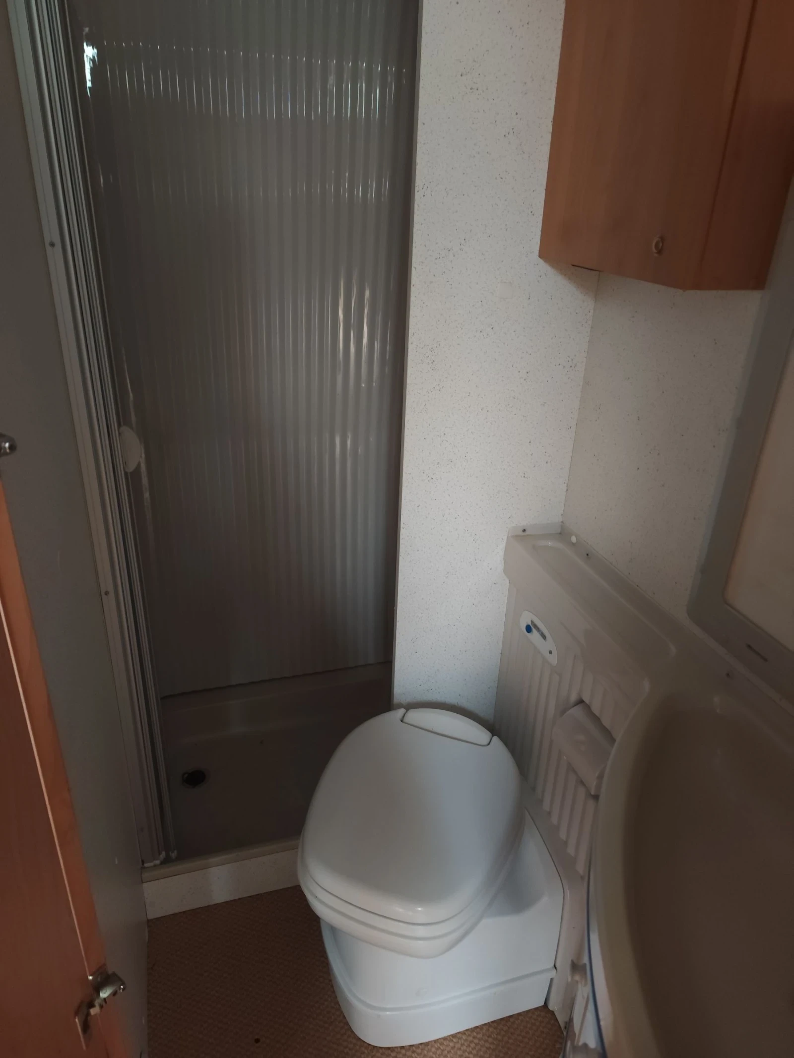 Кемпер Burstner T625 harmony , снимка 10 - Каравани и кемпери - 53768192