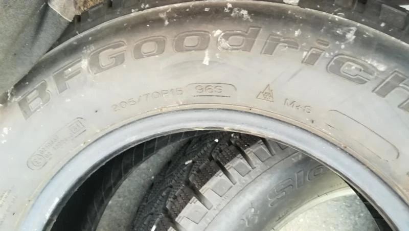 Гуми Зимни 205/70R15, снимка 8 - Гуми и джанти - 26747880