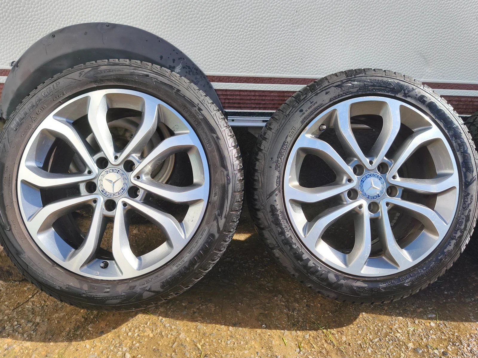 ���� � ������ 245/45R17 | Mobile.bg � ����������� 2