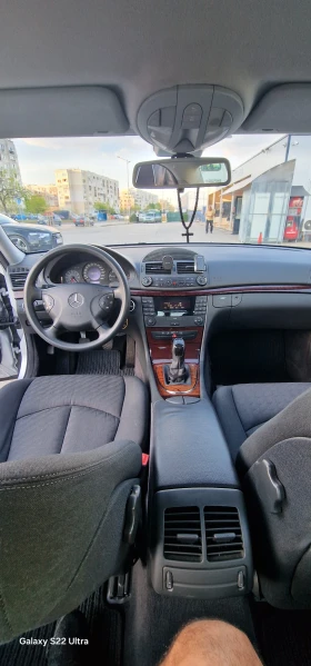 Mercedes-Benz E 270 УНИКАЛЕН!!! ТОП АВТОМОБИЛ!!! РЕАЛНИ КИЛОМЕТРИ!!!, снимка 11