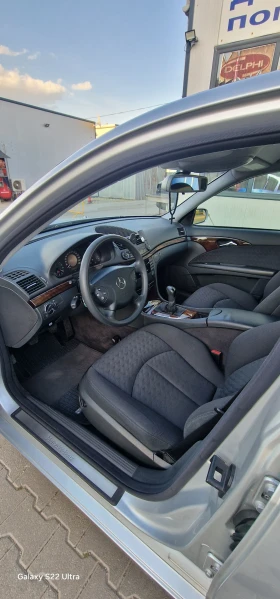 Mercedes-Benz E 270 УНИКАЛЕН!!! ТОП АВТОМОБИЛ!!! РЕАЛНИ КИЛОМЕТРИ!!!, снимка 8
