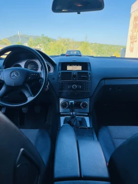 Mercedes-Benz C 200, снимка 9