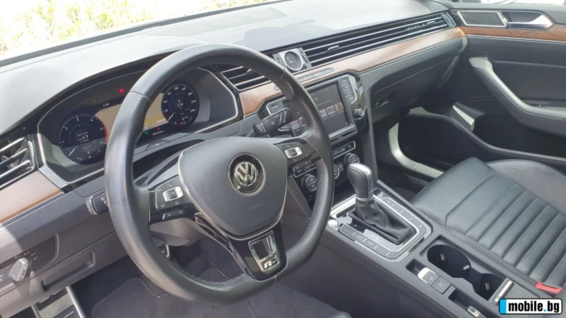 VW Passat R-line, снимка 5 - Автомобили и джипове - 48222633