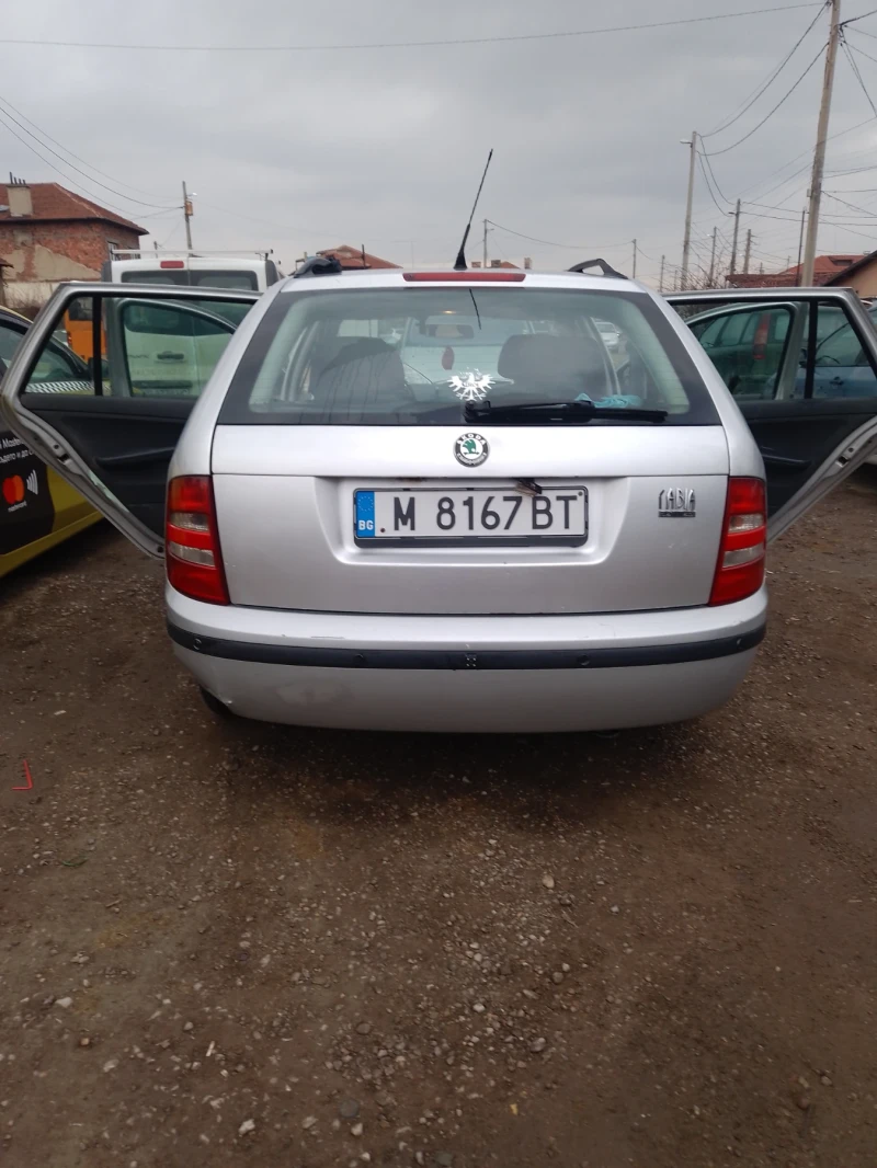 Skoda Fabia, снимка 11 - Автомобили и джипове - 49306012