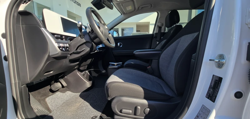 Hyundai Ioniq 5 72.6kWh* Гаранционна* SOH 100%* Серв.Книжка, снимка 8 - Автомобили и джипове - 52586710