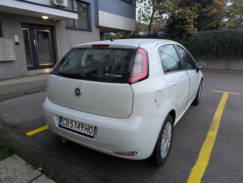 Fiat Punto Grande, фабрична газ, снимка 4 - Автомобили и джипове - 52139204