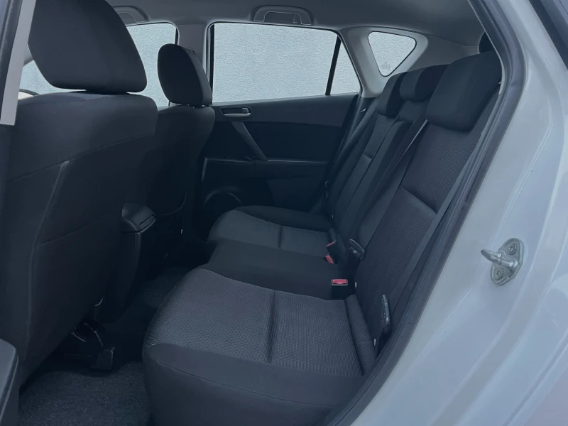 Mazda 3 2.0i Автоматик ПРОЧЕТИ ОПИСАНИЕТО, снимка 13 - Автомобили и джипове - 52634495