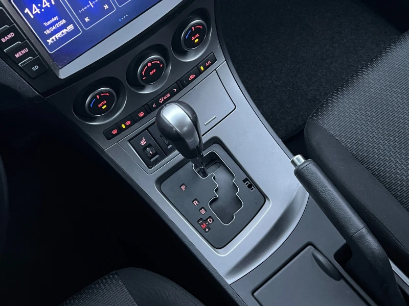Mazda 3 2.0i Автоматик ПРОЧЕТИ ОПИСАНИЕТО, снимка 10 - Автомобили и джипове - 52634495