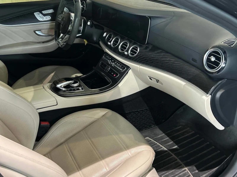 Mercedes-Benz E 53 AMG CARFAX, снимка 17 - Автомобили и джипове - 53287136