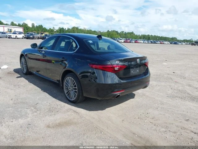 Alfa Romeo Giulia Ti AWD 280кс * Възможност за Лизинг*  - изображение 3