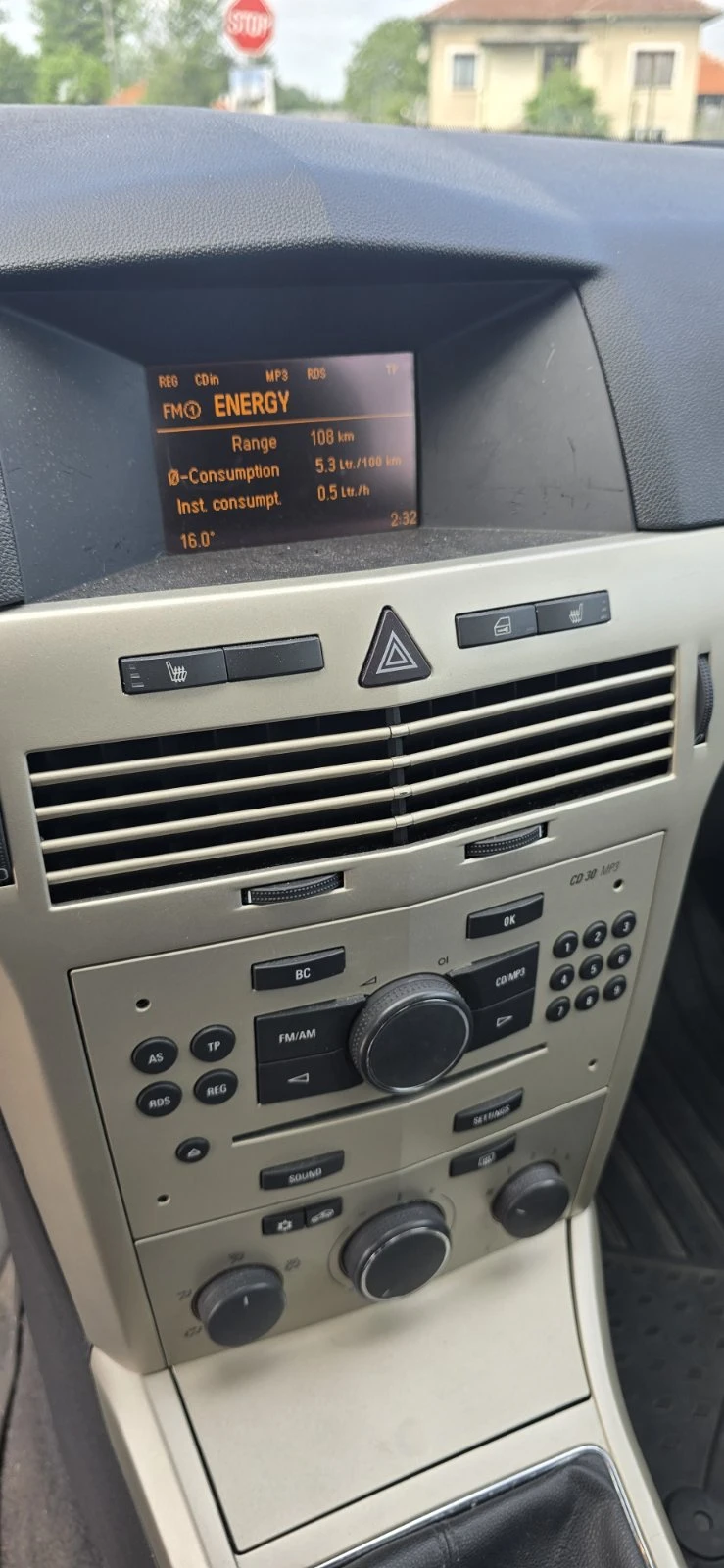 Opel Astra 1.7 CDTI iSUZU, снимка 9 - Автомобили и джипове - 54691606