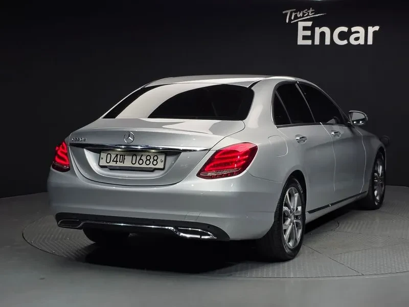 Mercedes-Benz C 220 Avantgarde - САМО 30% АВАНС, снимка 2 - Автомобили и джипове - 55986512