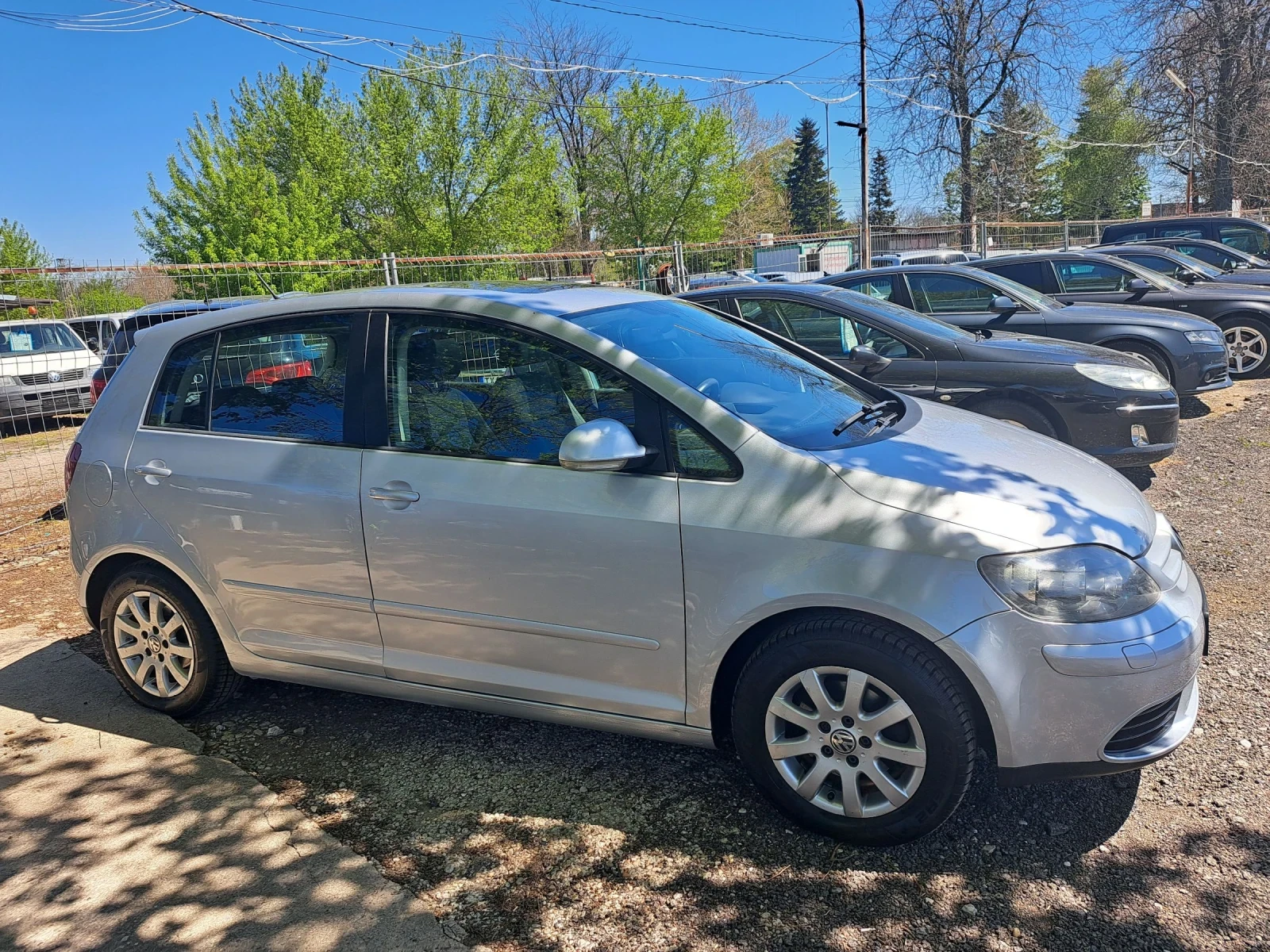 VW Golf Plus 1.6-102k.c - изображение 3