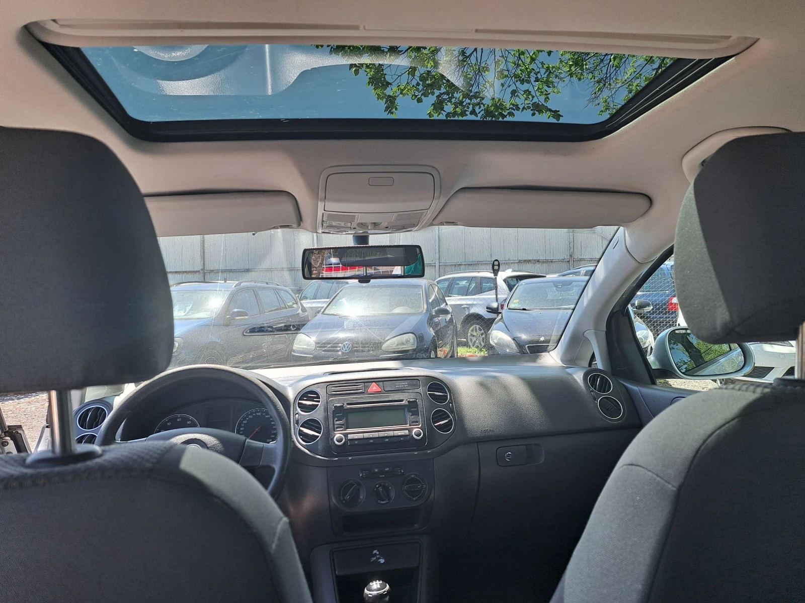 VW Golf Plus 1.6-102k.c - изображение 9